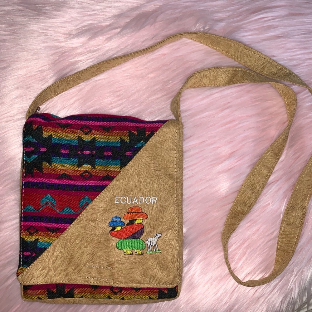 ❗️SOLD❗️ Authentic Ecuadorian Crossbody Purse